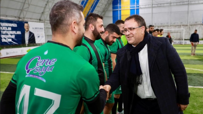 Derince’de Kurumlar Arası Futbol Turnuvası Başladı